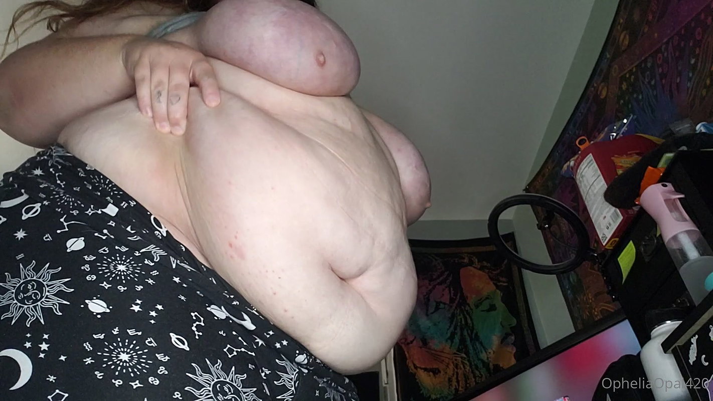 BBW showering and rubbing huge tits_a66c7575