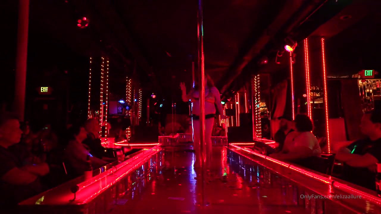 BBW stepmom MILF fucks her dildo_6839b81c