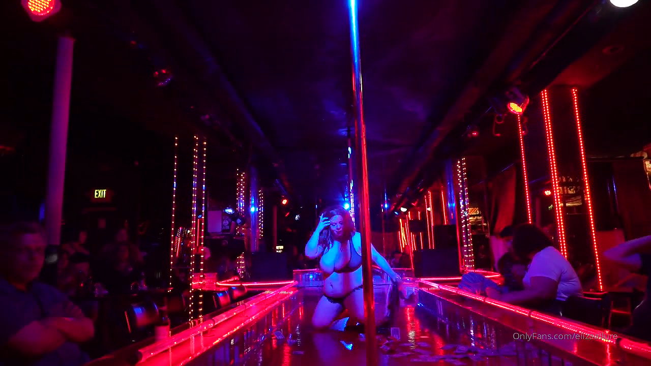 BBW stepmom MILF fucks her dildo_6839b81c