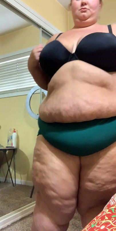 BBW Stretches Pussy On Massive Bad Dragon Dildo – Hera Hecate_756a5055