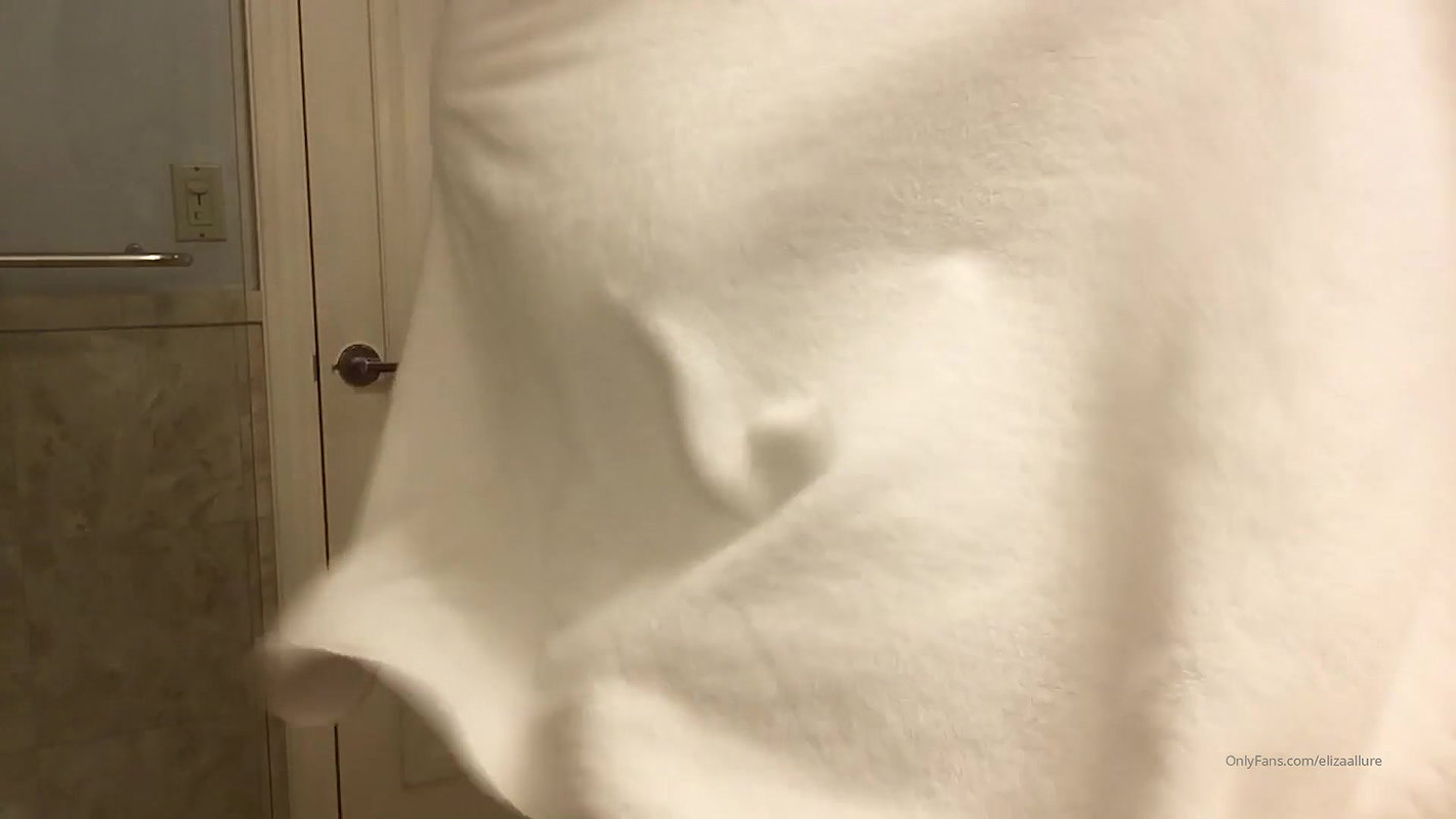 BBW taking a Dildo Break_f1a18dd3