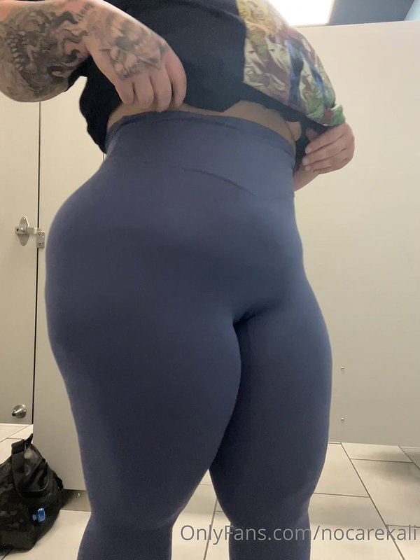 BBW unreal huge tits blonde milf webcam show_db88fb0e