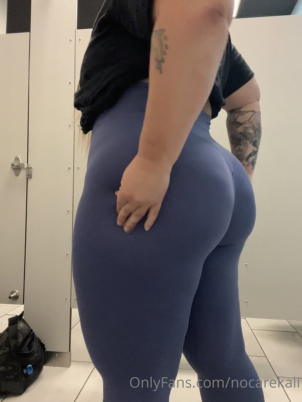 BBW unreal huge tits blonde milf webcam show_db88fb0e