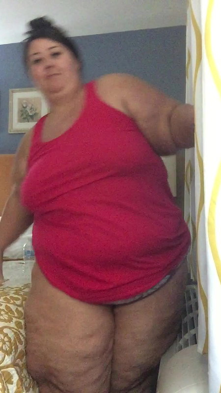 BBW Valhalla Lee Moans in Pleasure While a Stiff Cock Drills Her Pussy_a70fb249