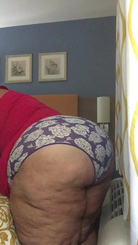 BBW Valhalla Lee Moans in Pleasure While a Stiff Cock Drills Her Pussy_a70fb249