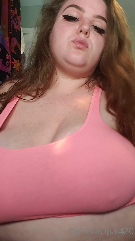 Big Boobs On This BBW_d2e8d84b