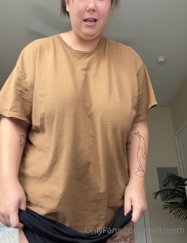 Big Booty BBW Fucks Santa For Gifts_6fb7d8c4