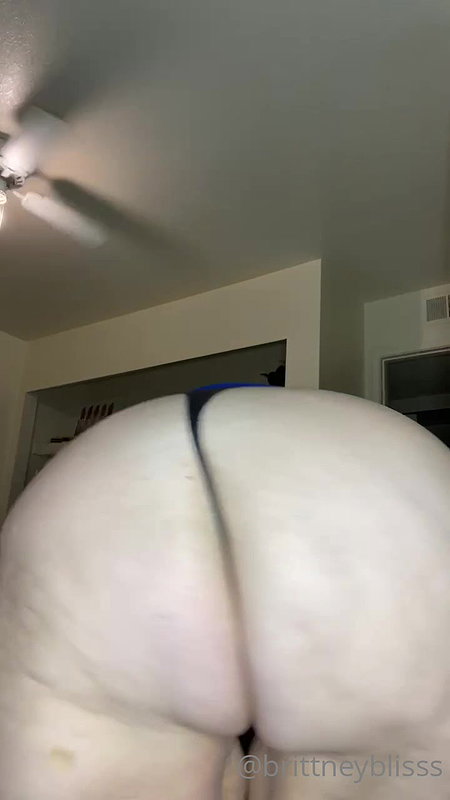 Big Tits BBW Asian MILF Bouncing Huge Boobs in Sexy Bra_9b65a87a