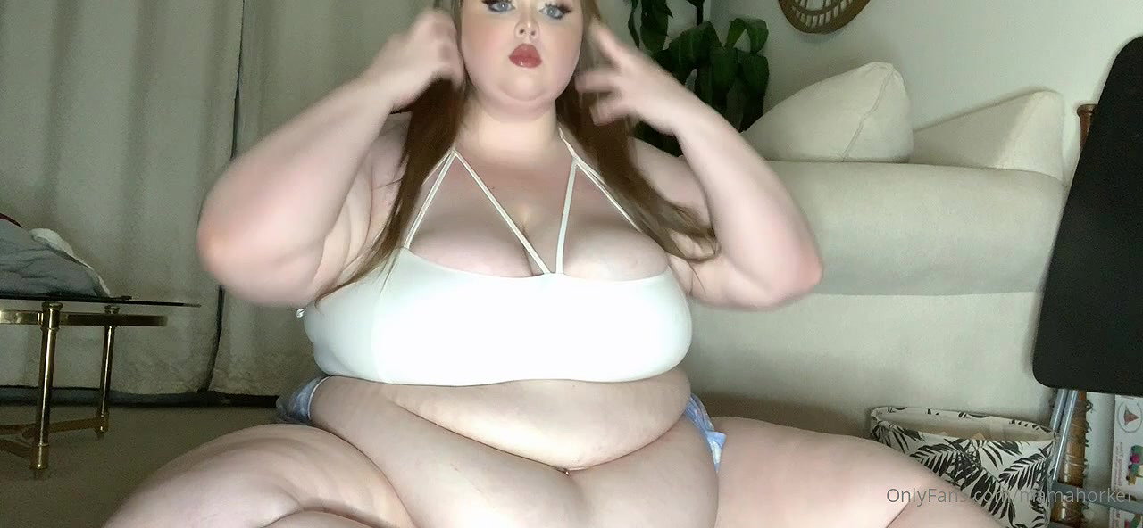 BIG TITTY BBW COULDNT WAIT TO SUCK GORILLA DICK_dbd6daa5