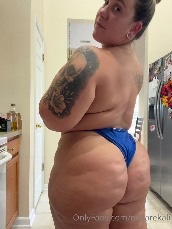 Black BBW doctor peggs his white patient ass with a big strapon_a24707e2