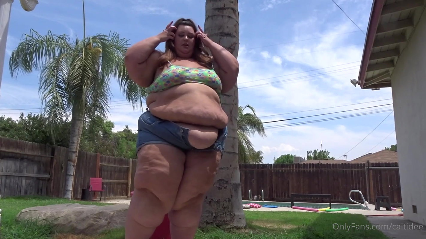 Blonde Plumper Tiffany Star BBW Seduces Grandpa Into Hot Sex_08c2da7f