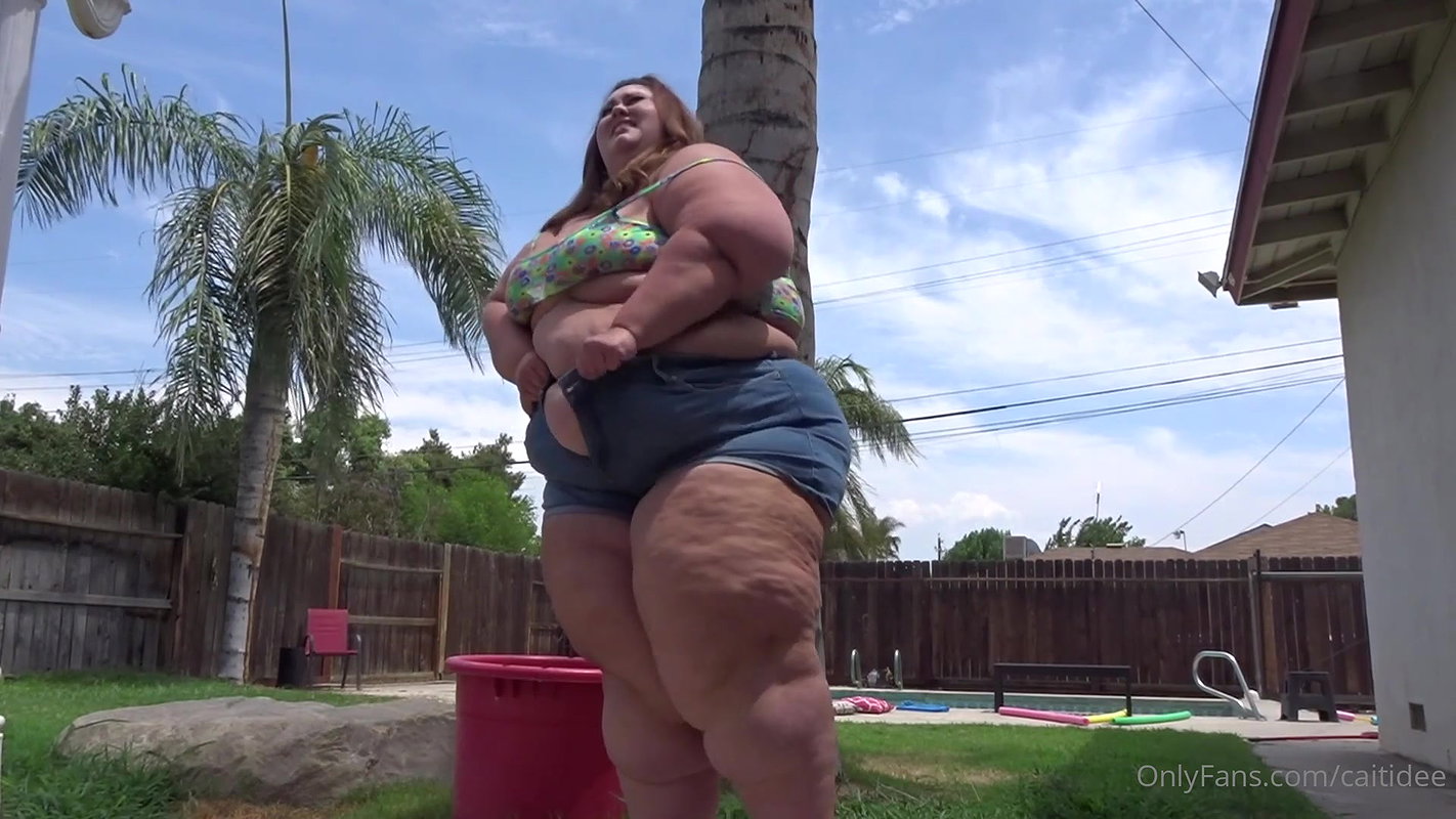 Blonde Plumper Tiffany Star BBW Seduces Grandpa Into Hot Sex_08c2da7f