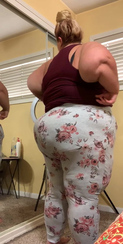 Busty BBW girlfriend (AI Generated)_92f812dc
