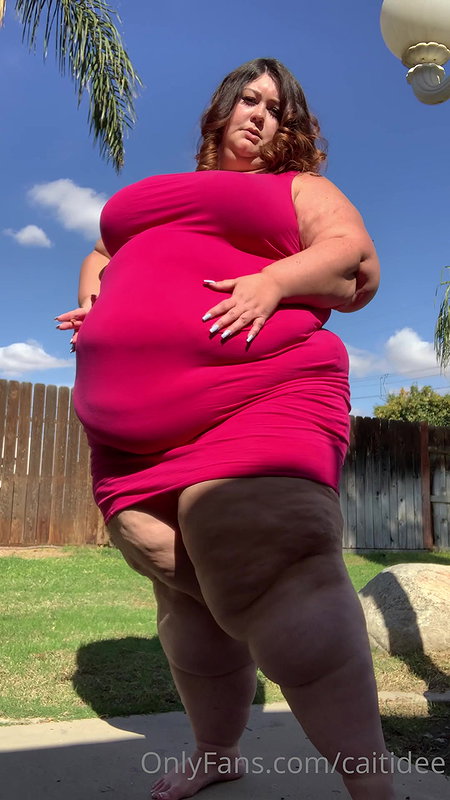 Busty BBW Pornstar Jayden Hart Shows Off Her Amazing Body_d2efcdc8