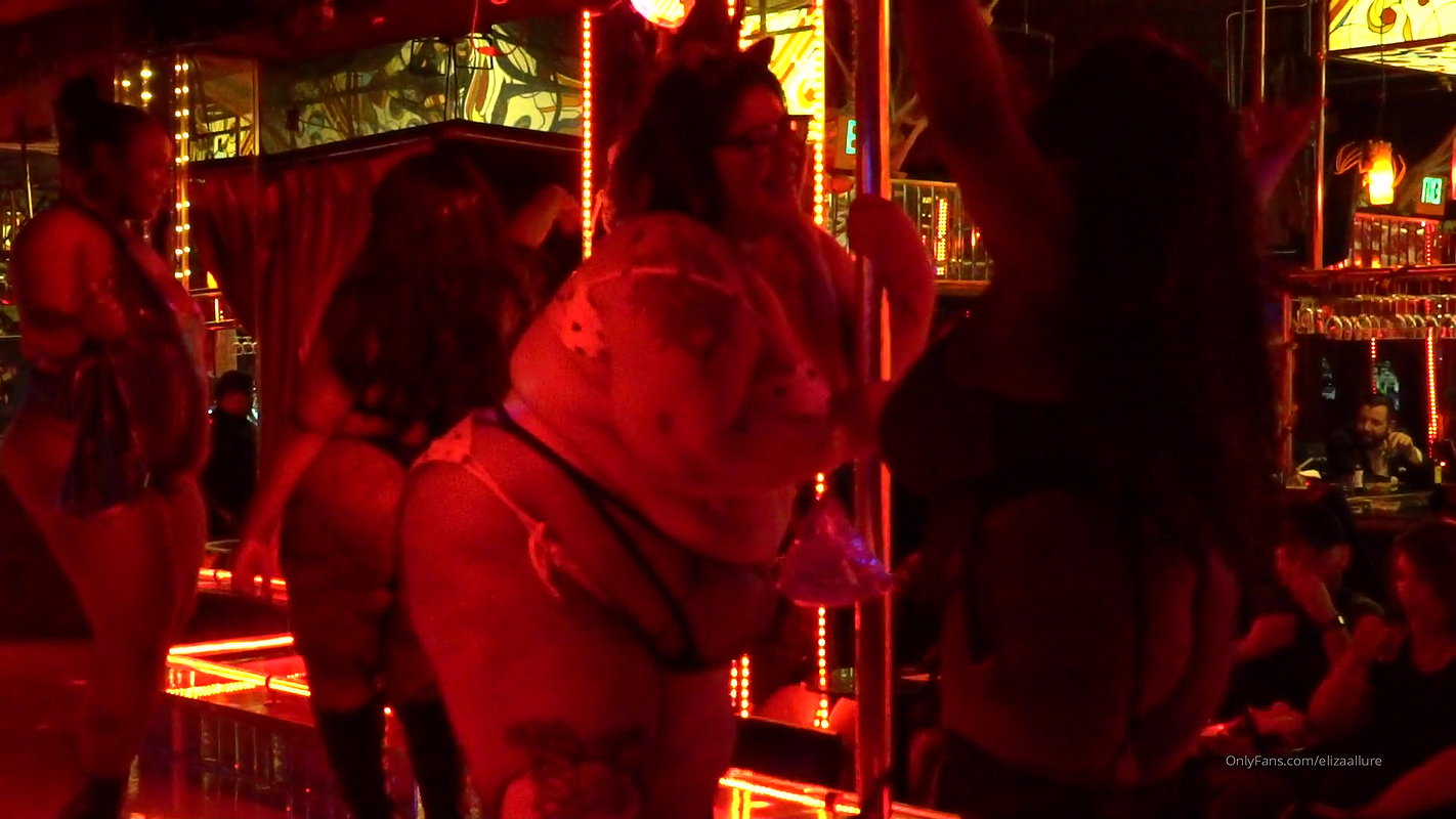 Chubby Sugar BBW Sits Her Hefty Fat Ass on a Hard Cock_ba5cded5