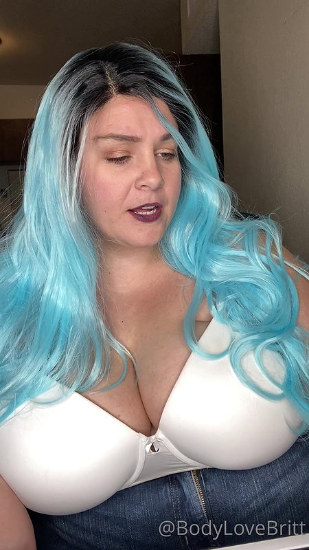 Colossal BBW Erin Green Shoves a Dildo Up Her Fat Pussy_79fd7f83