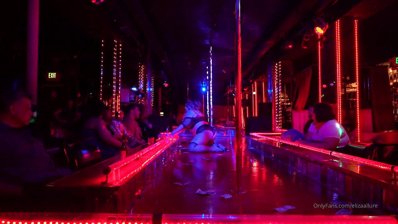 ebony BBW loves your cock in her mouth pussy_e94636f9