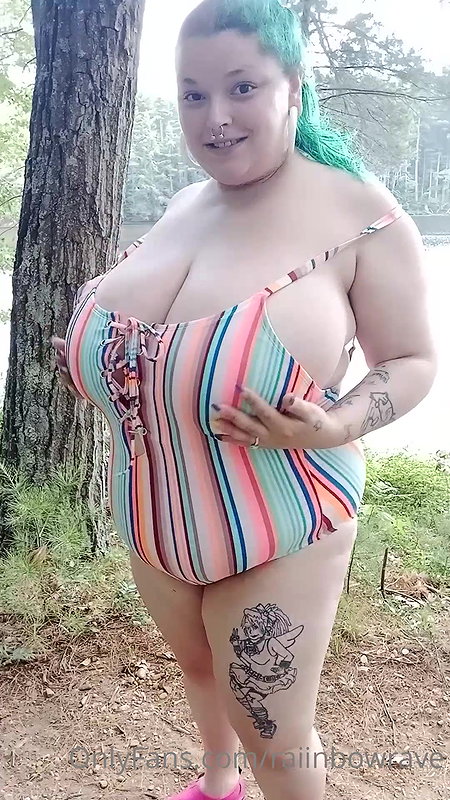 Euro BBW gilf Dita gets turned on in kitchen_cbd4b034