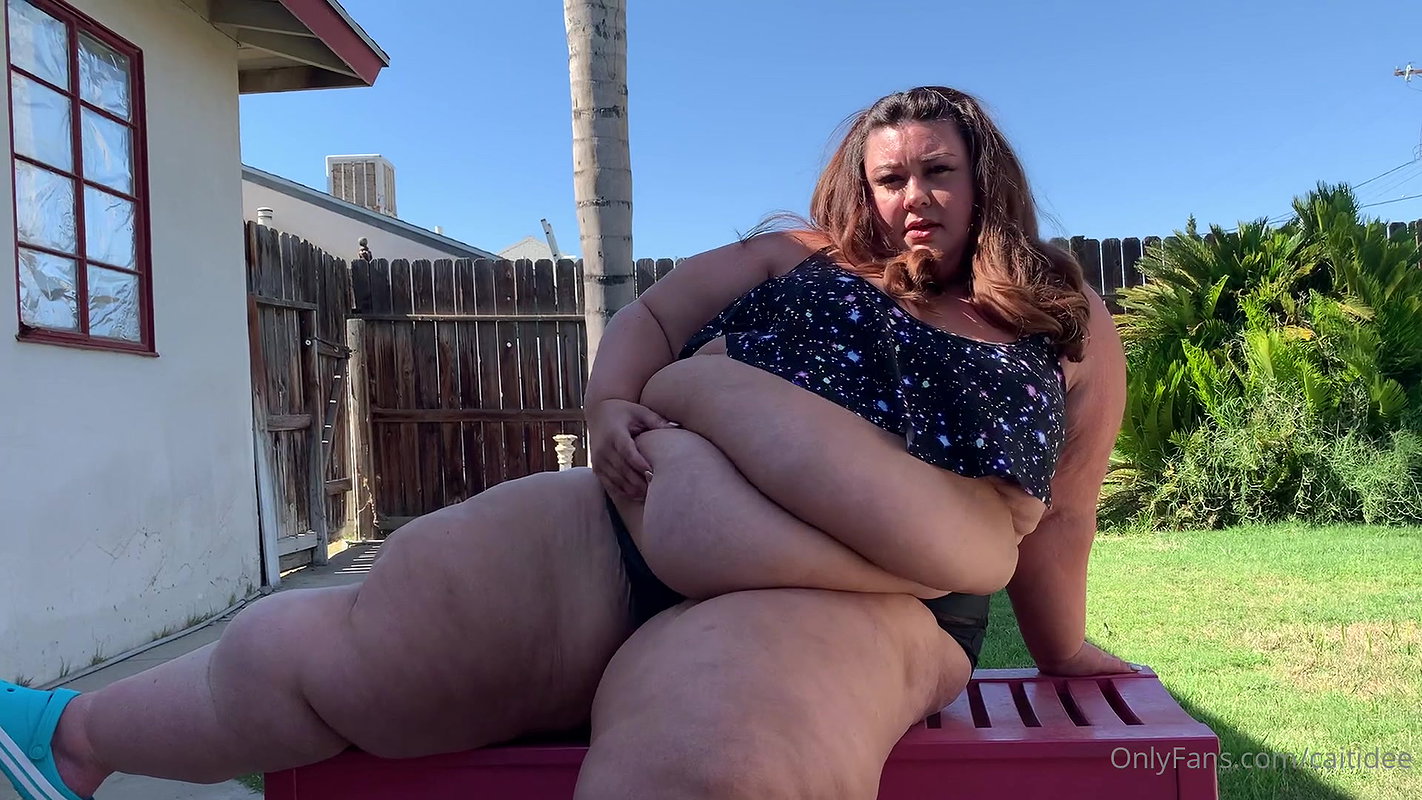 FuckFatties – BBW Ebony In Fishnets Fucks A BBC At Home_f75cbd1f