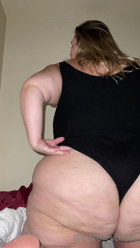 Horny BBW Girl Having Fun With Dildo_5be45952