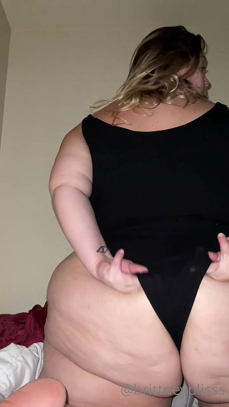 Horny BBW Girl Having Fun With Dildo_5be45952