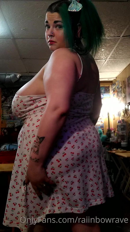 In the closet video. Bbw_4e03f87e