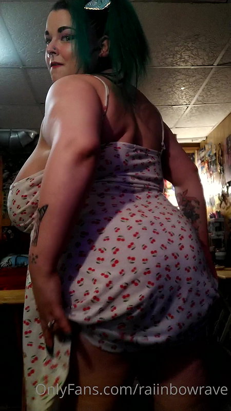 In the closet video. Bbw_4e03f87e