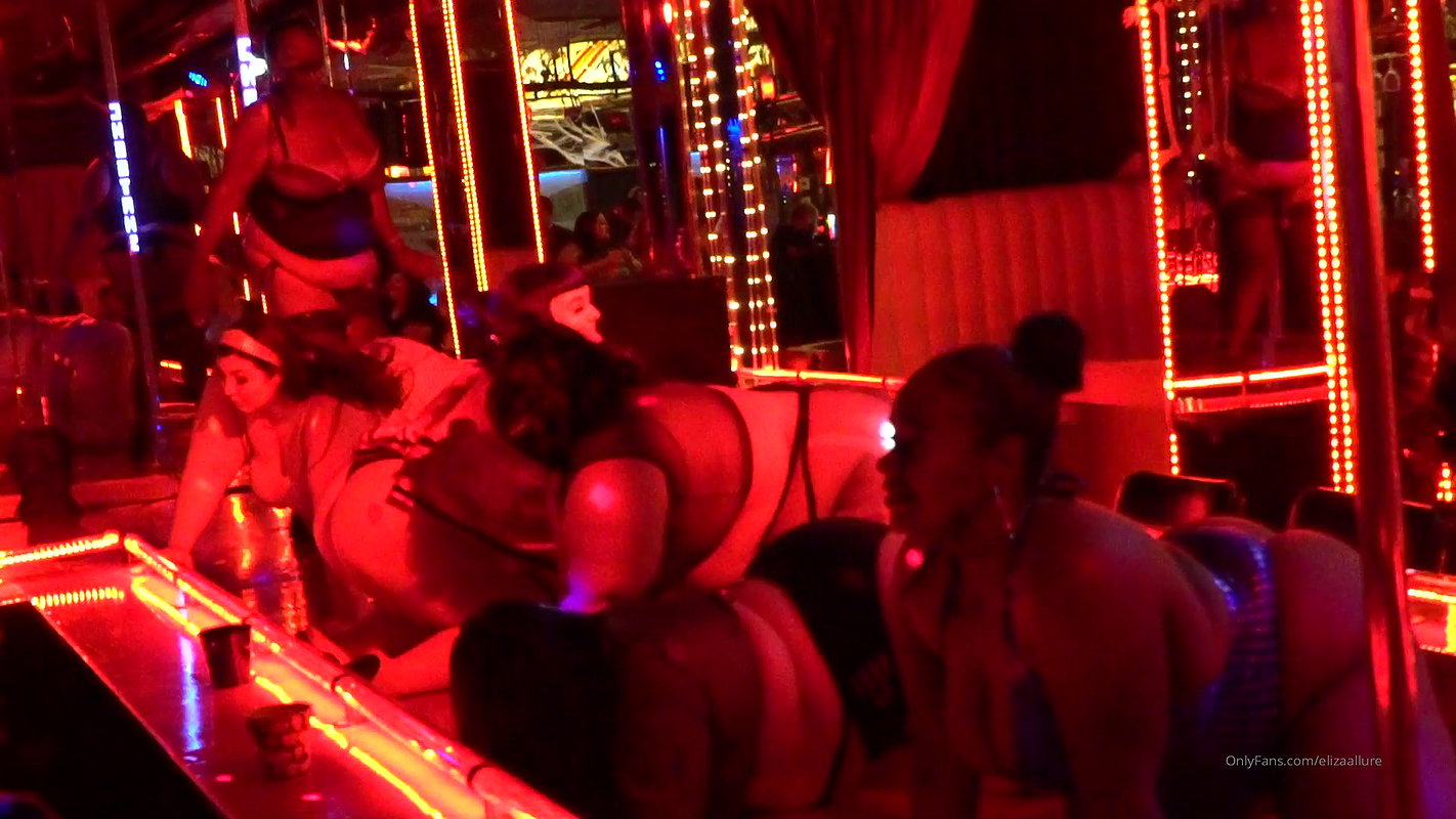 Lotion on Big Sexy BBW Ass After Spanking_ef80df40