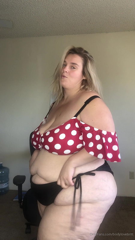 pregnant busty bbw twerking for the first time_67a18c20