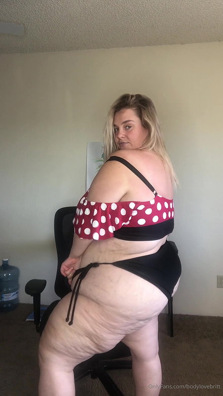 pregnant busty bbw twerking for the first time_67a18c20