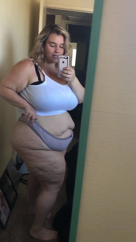 Red head BBW playing with her fat pussy_cbc8daf3