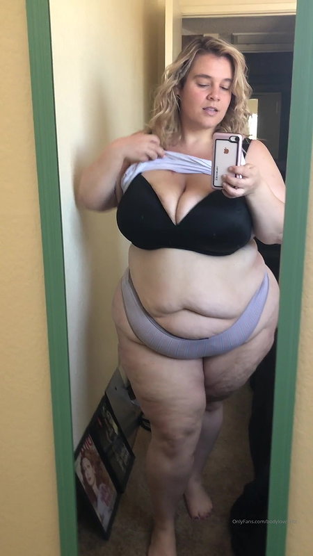 Red head BBW playing with her fat pussy_cbc8daf3