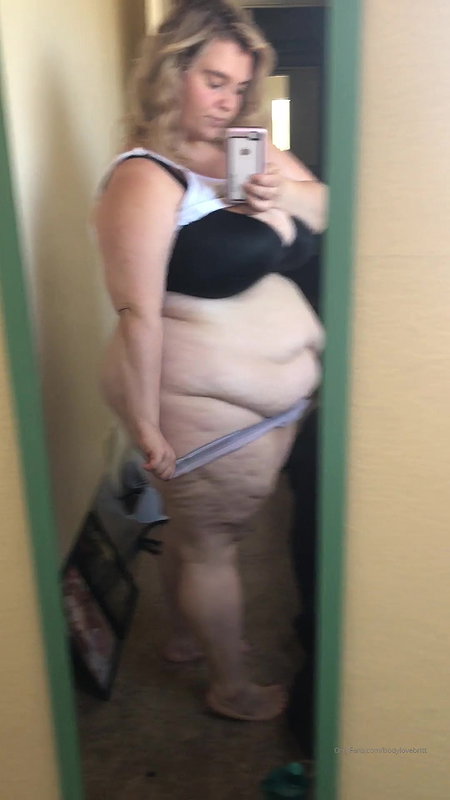 Red head BBW playing with her fat pussy_cbc8daf3