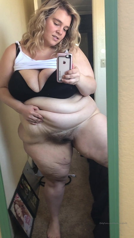 Red head BBW playing with her fat pussy_cbc8daf3