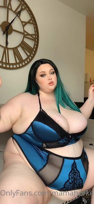 Sexy White BBW Loves Fucking BBC_318e7b34