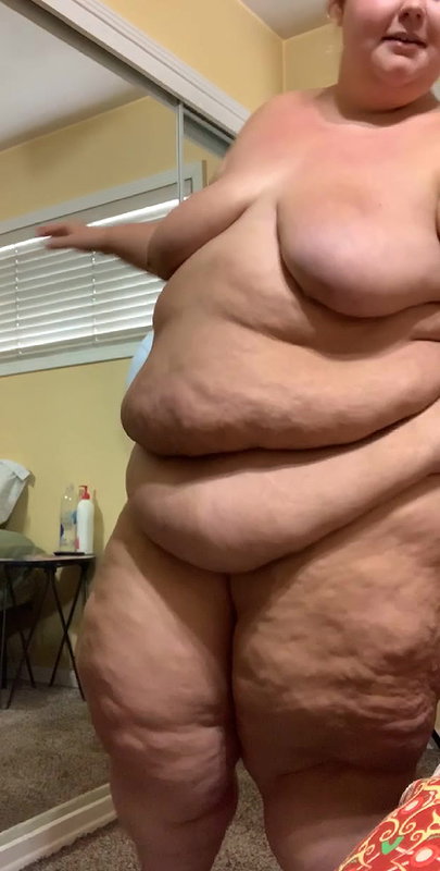 SOLO BBW WITH HUGE TITS SUCKS HER TOES_d6f18735