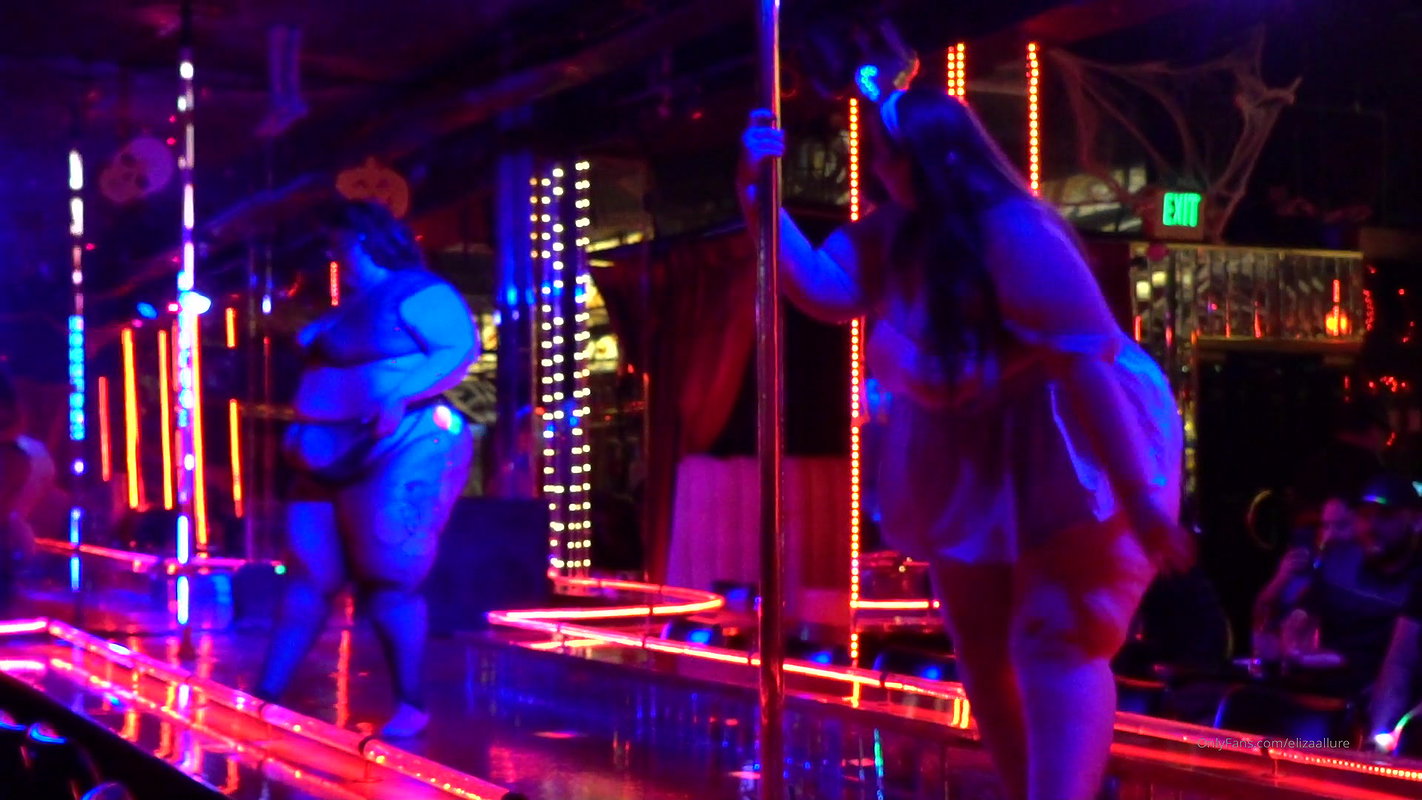 Thicc BBW has to stay quiet cuz daddys home_cffe742f