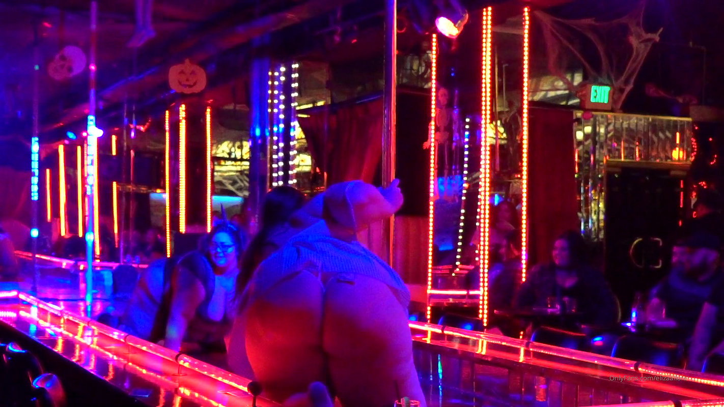 Thicc BBW has to stay quiet cuz daddys home_cffe742f