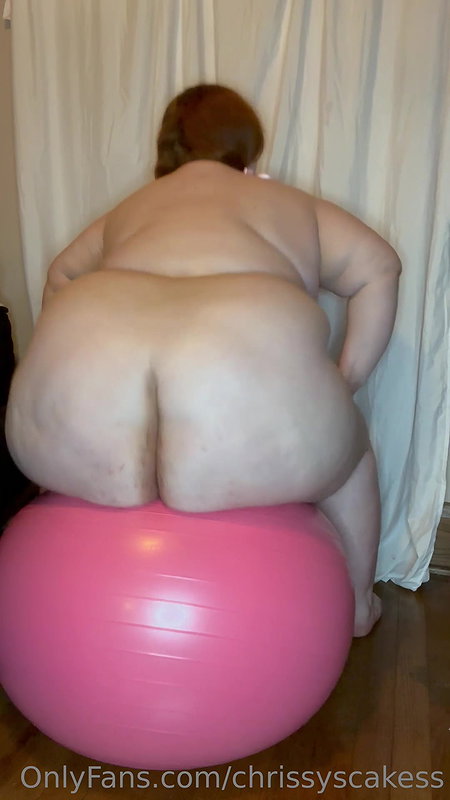 Thick BBW lesbos Kelly Staxxx and Sheridan Love passionately eat ass and use sex toys_1a7763be