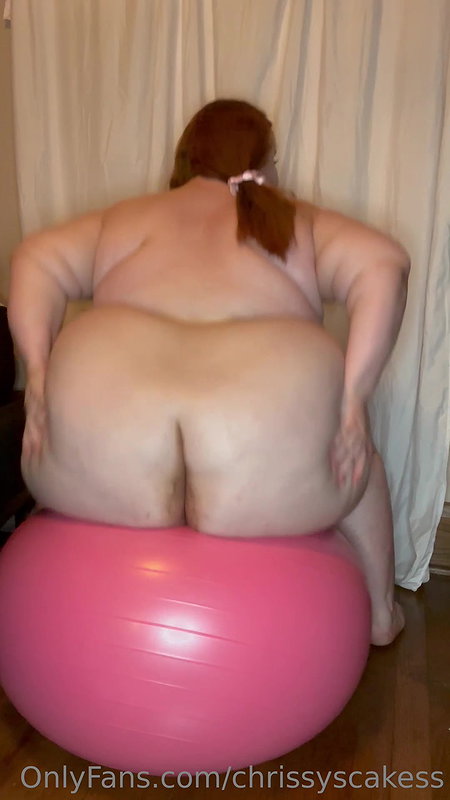 Thick BBW lesbos Kelly Staxxx and Sheridan Love passionately eat ass and use sex toys_1a7763be