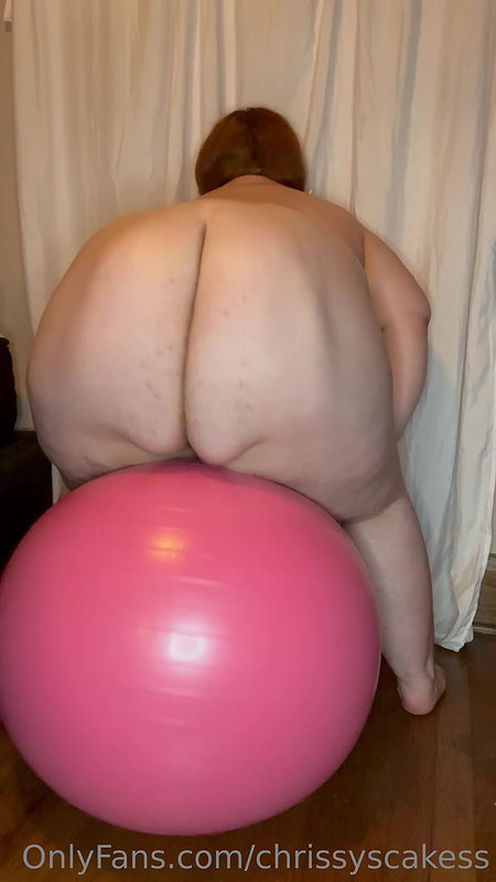 Thick BBW lesbos Kelly Staxxx and Sheridan Love passionately eat ass and use sex toys_1a7763be