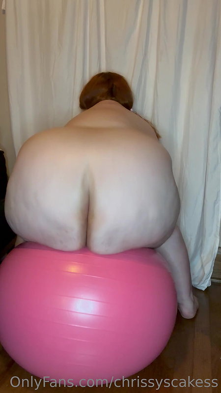 Thick BBW lesbos Kelly Staxxx and Sheridan Love passionately eat ass and use sex toys_1a7763be