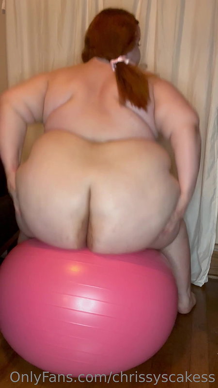 Thick BBW lesbos Kelly Staxxx and Sheridan Love passionately eat ass and use sex toys_1a7763be