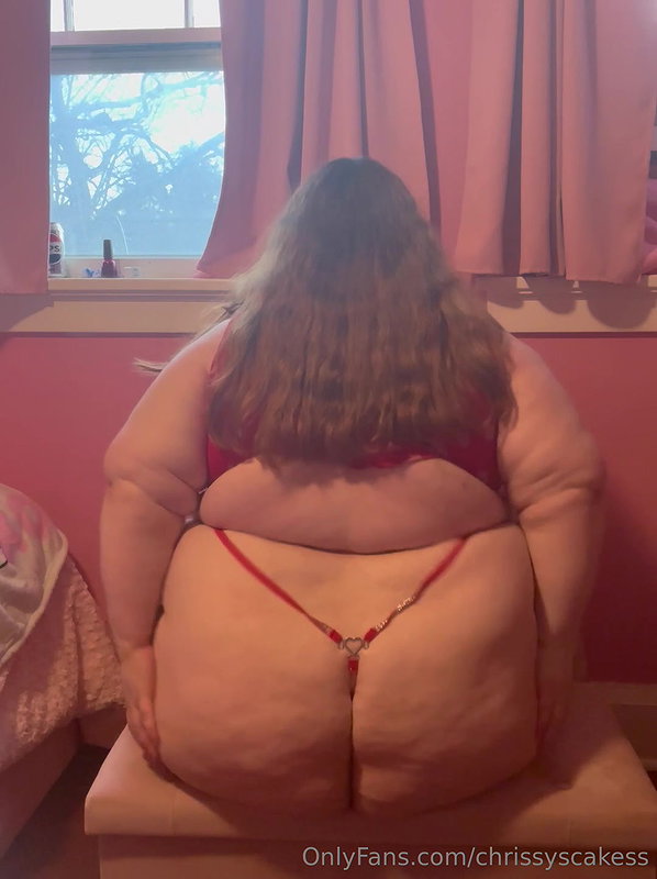 Two BBW Girls And One Lucky Dude Wanted Arousement_3fdb54cd