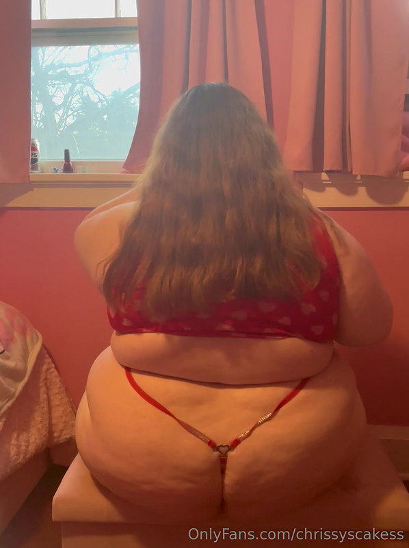 Two BBW Girls And One Lucky Dude Wanted Arousement_3fdb54cd