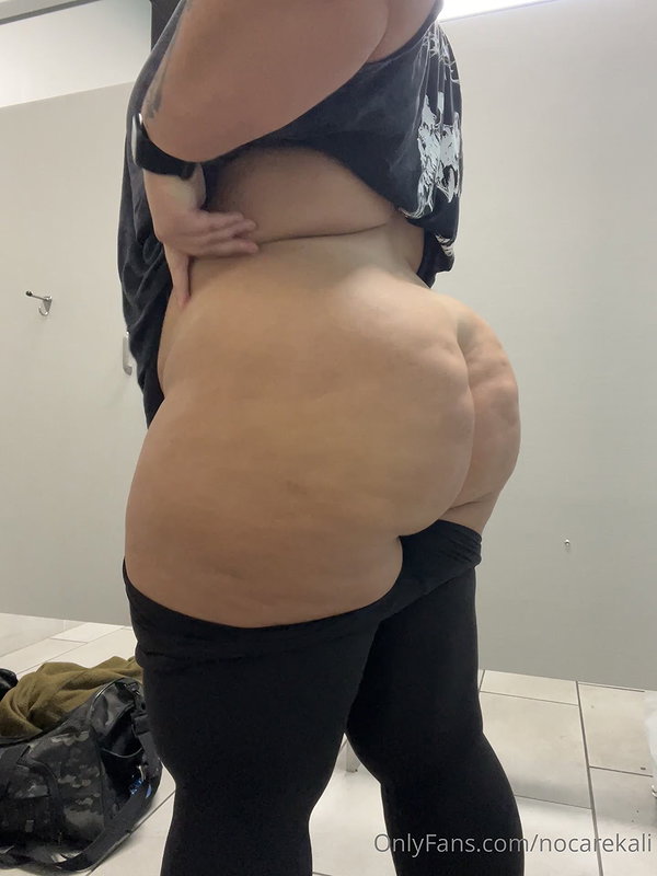 Your favourite BBW playing solo in maid outfit_c344ecd0