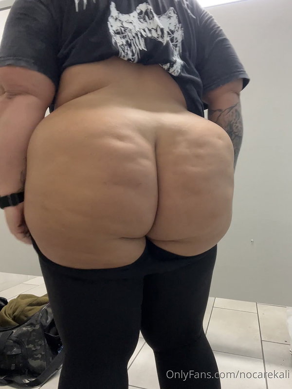 Your favourite BBW playing solo in maid outfit_c344ecd0