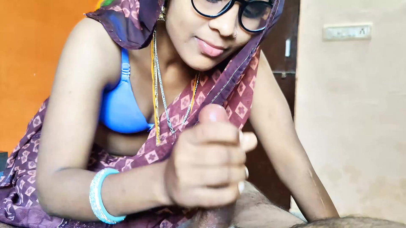 The sister-in-law of the Desi village takes semen in her mouth with a big desi cock.