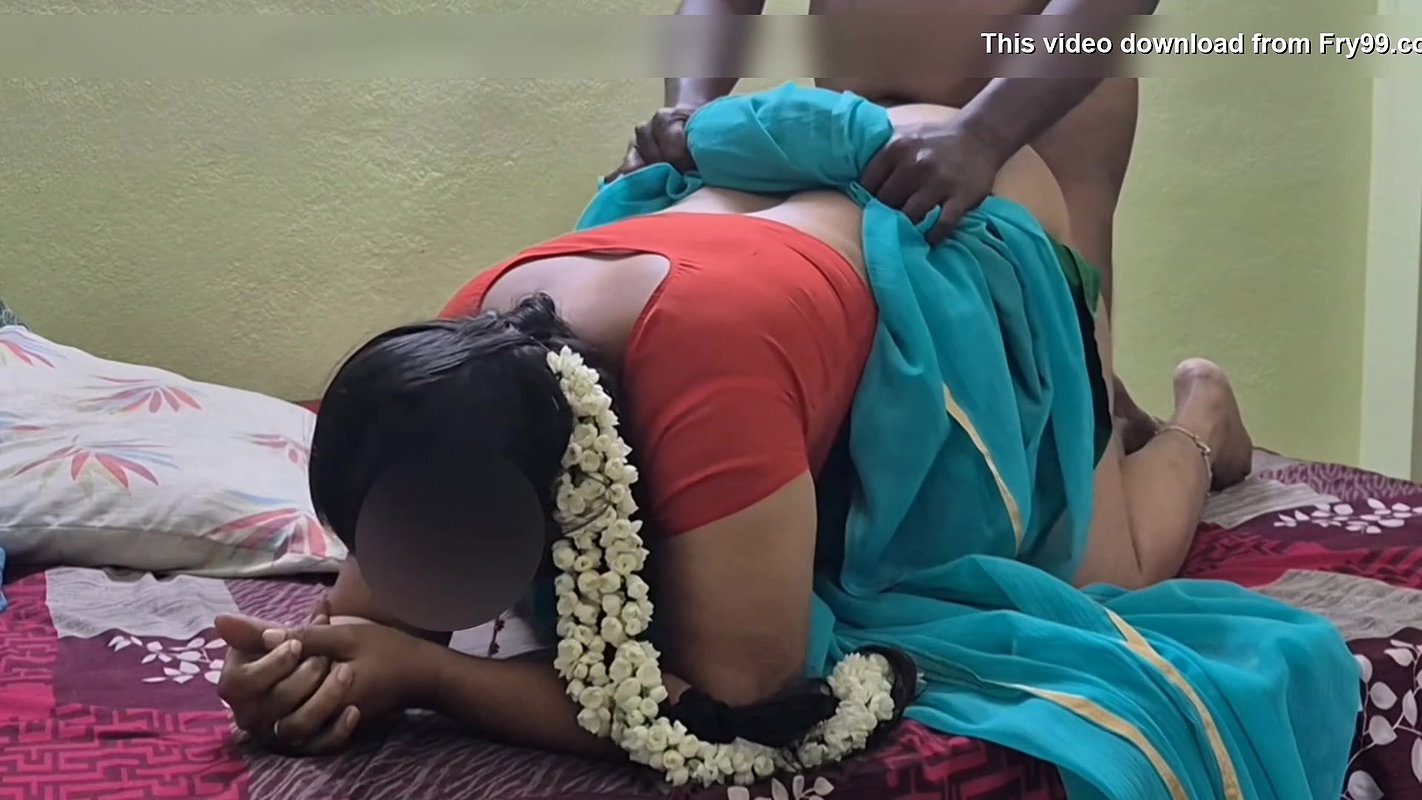Sexy Body Desi Wife in Red Blouse & Saree Missionary and Doggy Style Pussy Creampie Fucking