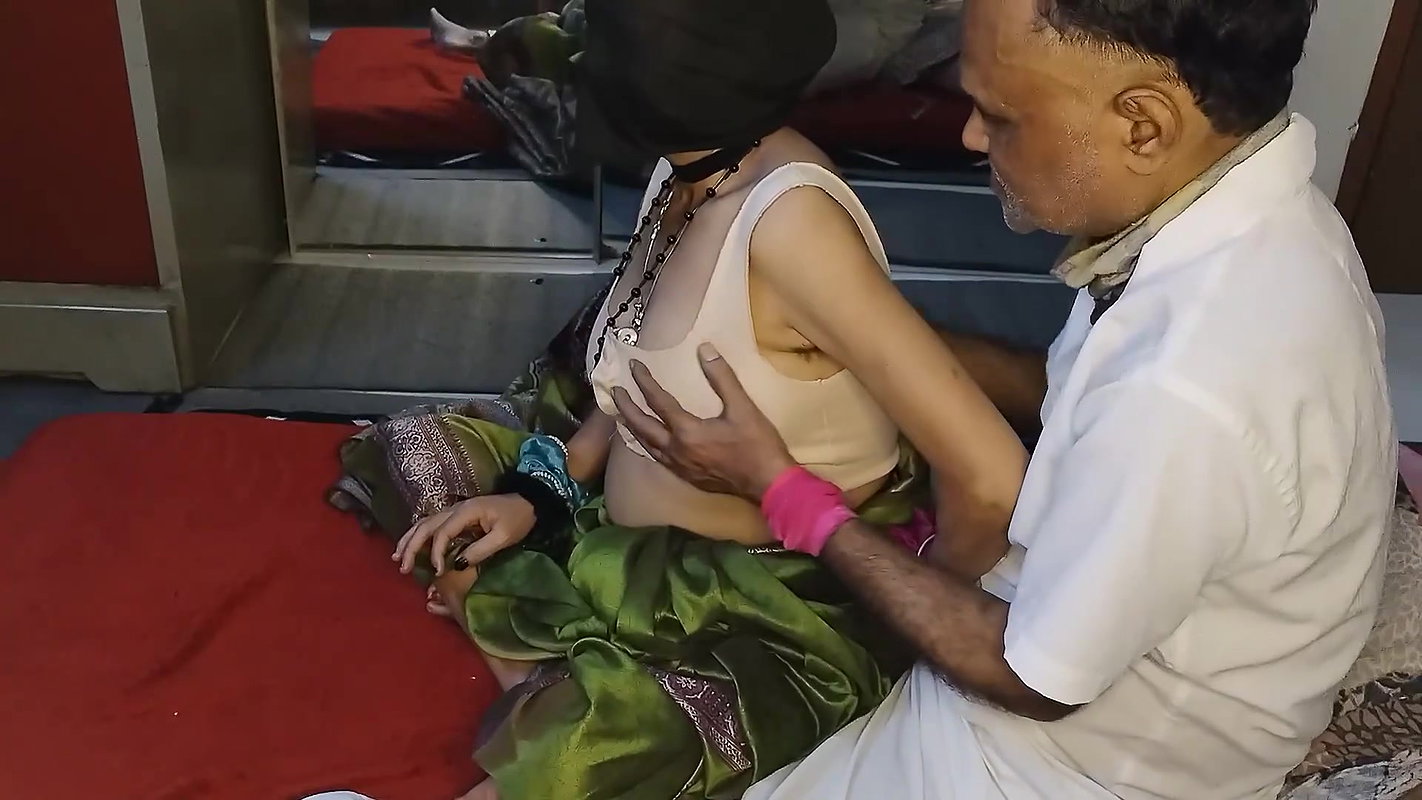 Chut ka pani nikala Garma garam sex masti